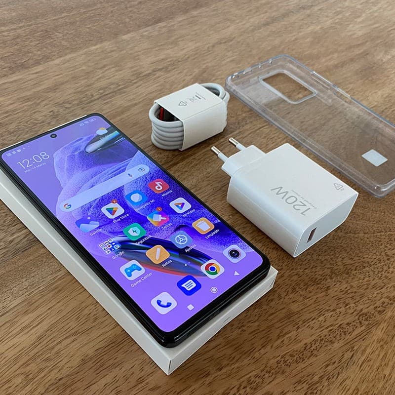 Xiaomi Redmi Note 12 Pro+ 5G preto recondicionado Classe B com ecrã perfurado, capa transparente, carregador 120W e cabo USB-C; 8GB RAM, 256GB armazenamento